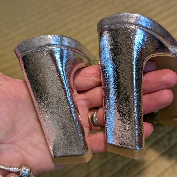 Billini Reva Silver Slip On Mule Women's Rhinestones Heels Size 7 Sparkly Shoes - Picture 14 of 16